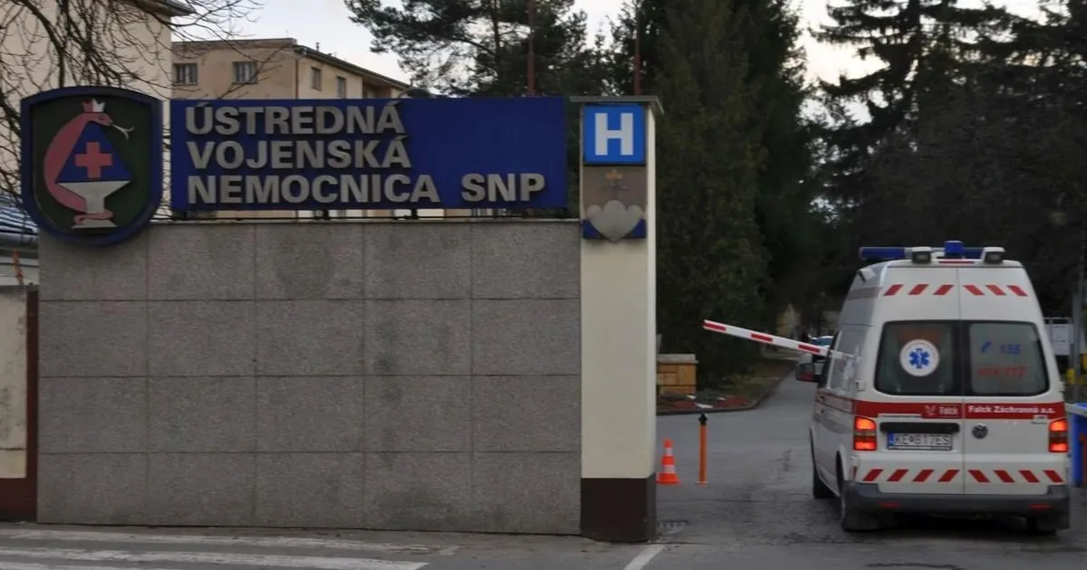 Nemocnica ministra obrany spätne upravovala zmluvy