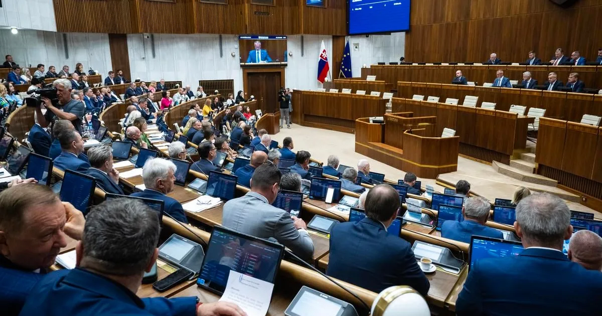 Parlament schválil novelu zákona o verejných prístavoch