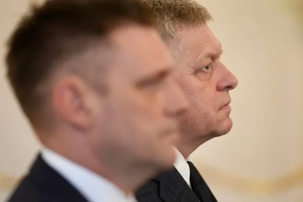 Pellegrini vymenoval Fica za šéfa SIS, Taraba končí