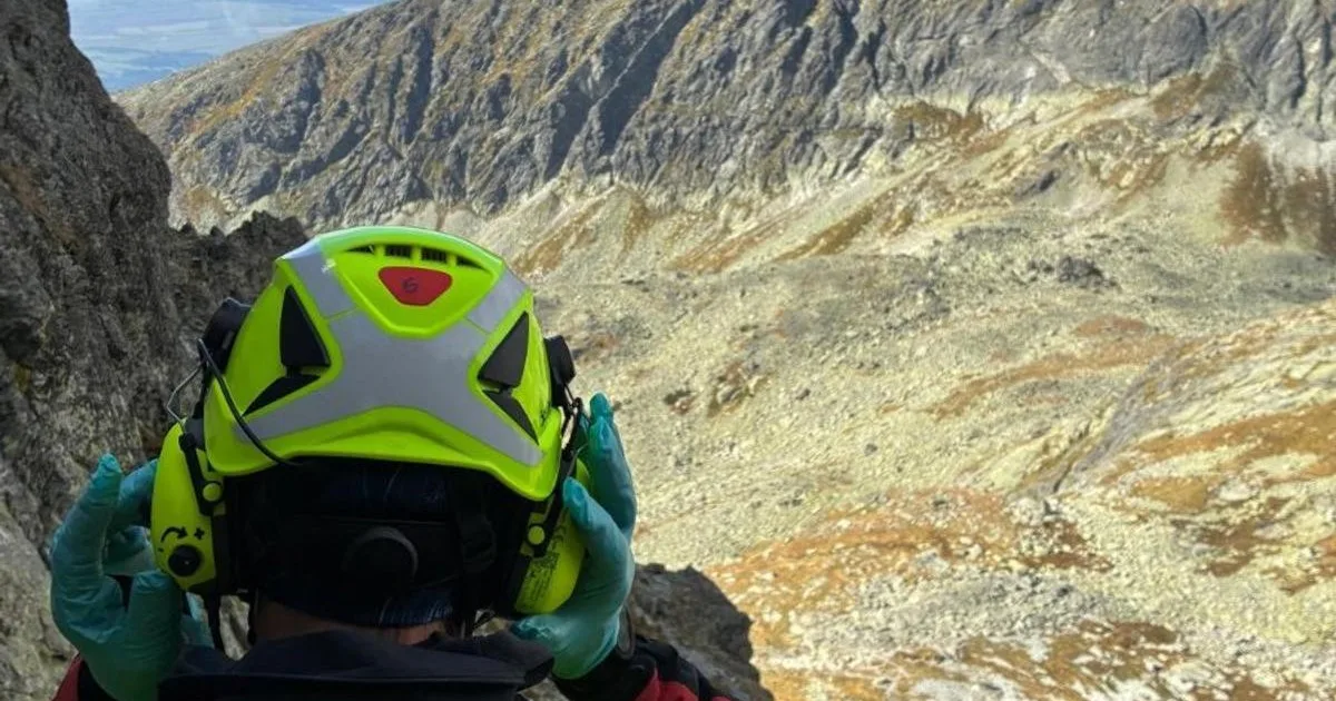 Po páde v Batizovskej próbe zahynul poľský turista, druhého zachránili