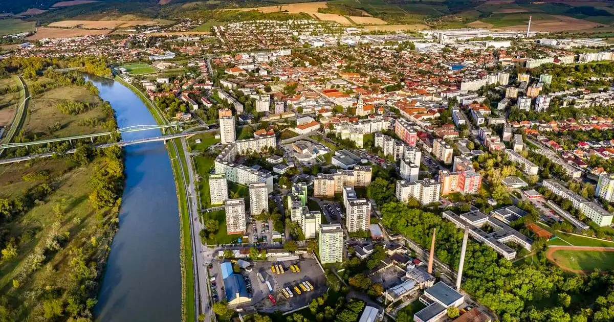 Pohorel medzi okresnými mestami, predposledný. Okolité obce tiež nič