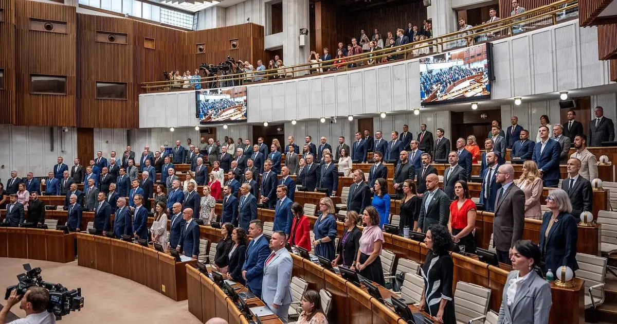 Poslanci Národnej rady pokračujú v diskusii o štátnom záverečnom účte za minulý rok