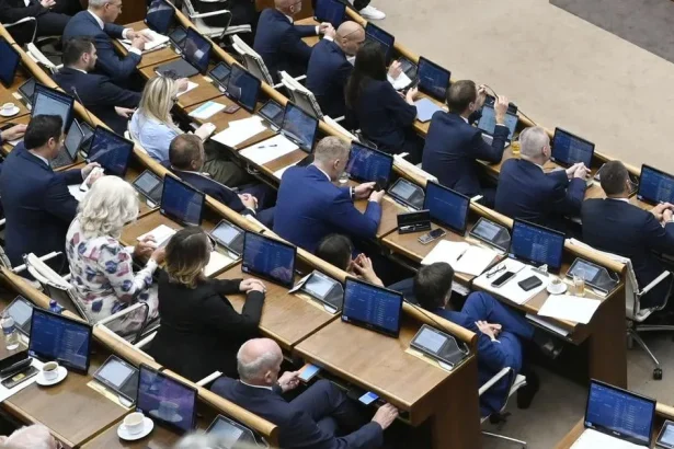 Poslanci parlamentu dnes diskutujú o novej vízii pre Slovensko