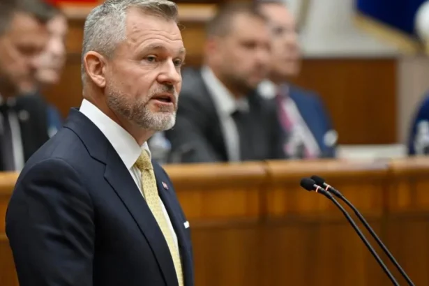 Prezident zabúda na svoje predsedníctvo v Hlase
