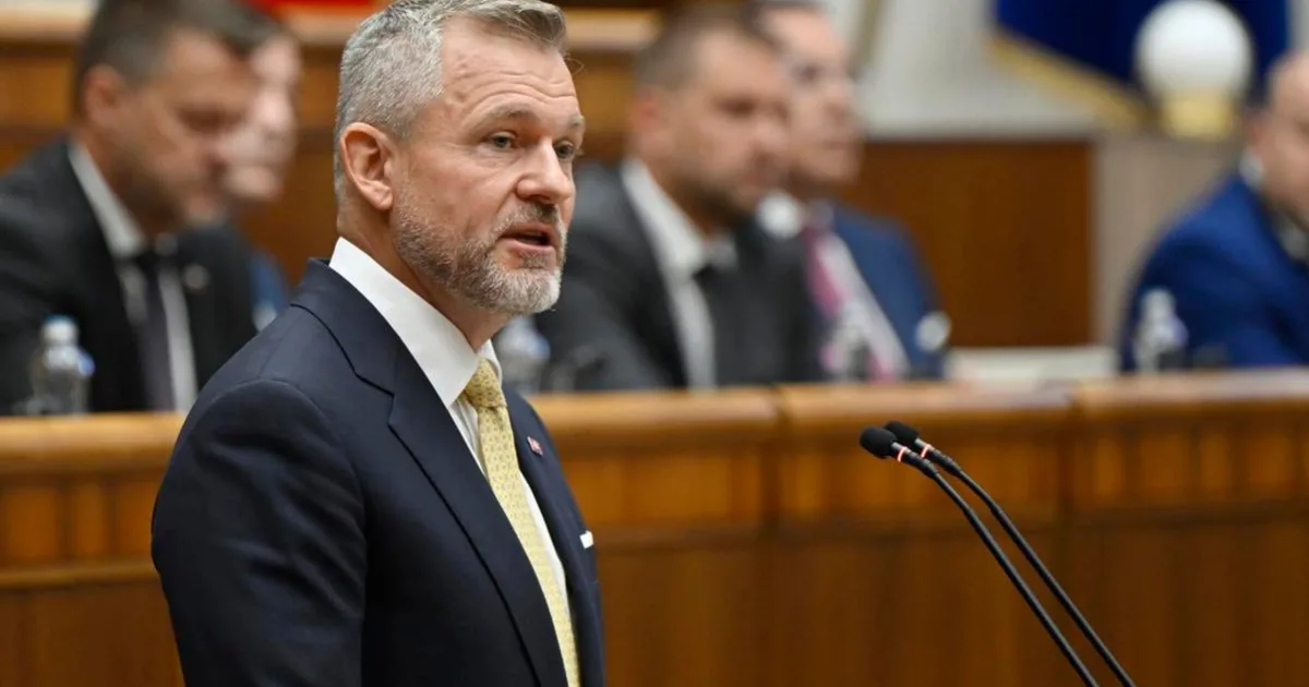 Prezident zabúda na svoje predsedníctvo v Hlase