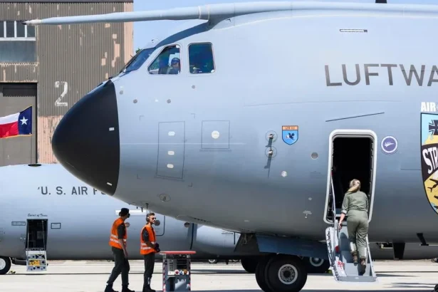 Pri základni nemeckého vojenského letectva spadol neidentifikovaný dron
