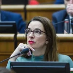 Progresívna strana ostro odmieta plány na krátenie prídavkov