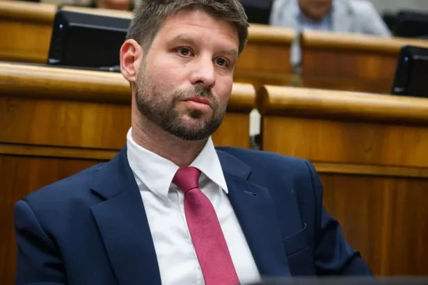 PS kritizuje postup vlády pri vysokých cenách palív