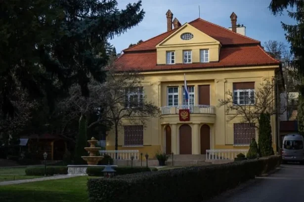 Sabotáže pripravované zo Slovenska: horiace zbrojovky a výbušné drony