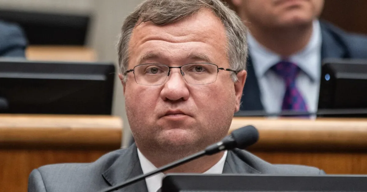 Šalitroš chce späť do parlamentu, oznámil to Ficovi