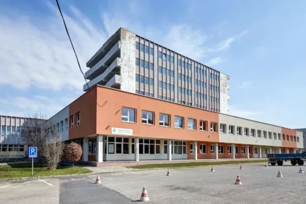 Škola má po dvoch neúspešných voľbách riaditeľku, poverená šéfka uspela