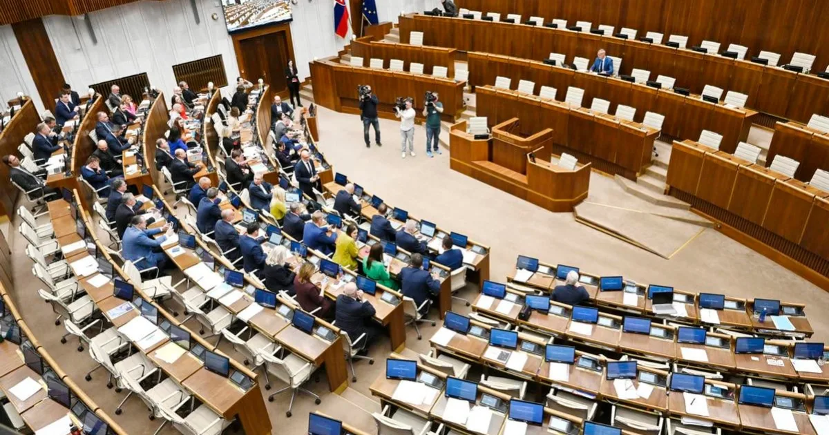 Slovensko zaostáva v preberaní smerníc EÚ do legislatívy