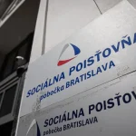 Sociálna poisťovňa bude od januára vyplácať dávky zvýšené