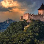 Sopečný skvost na hranici čakajú lákavé novinky. Dotknú sa aj vyhľadávaného hradu