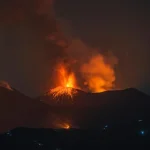 Sopka Etna na Sicílii opäť prerušila leteckú dopravu