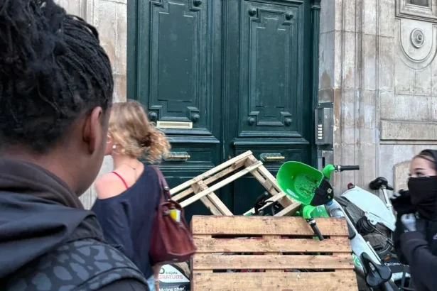 Študenti stredných škôl vo Francúzsku protestujú