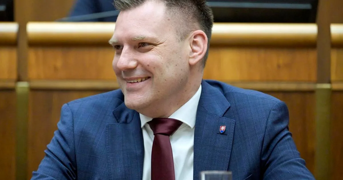 Taraba svoju stávku vyhral. Stále je ministrom a Kuffa ním ešte nie je