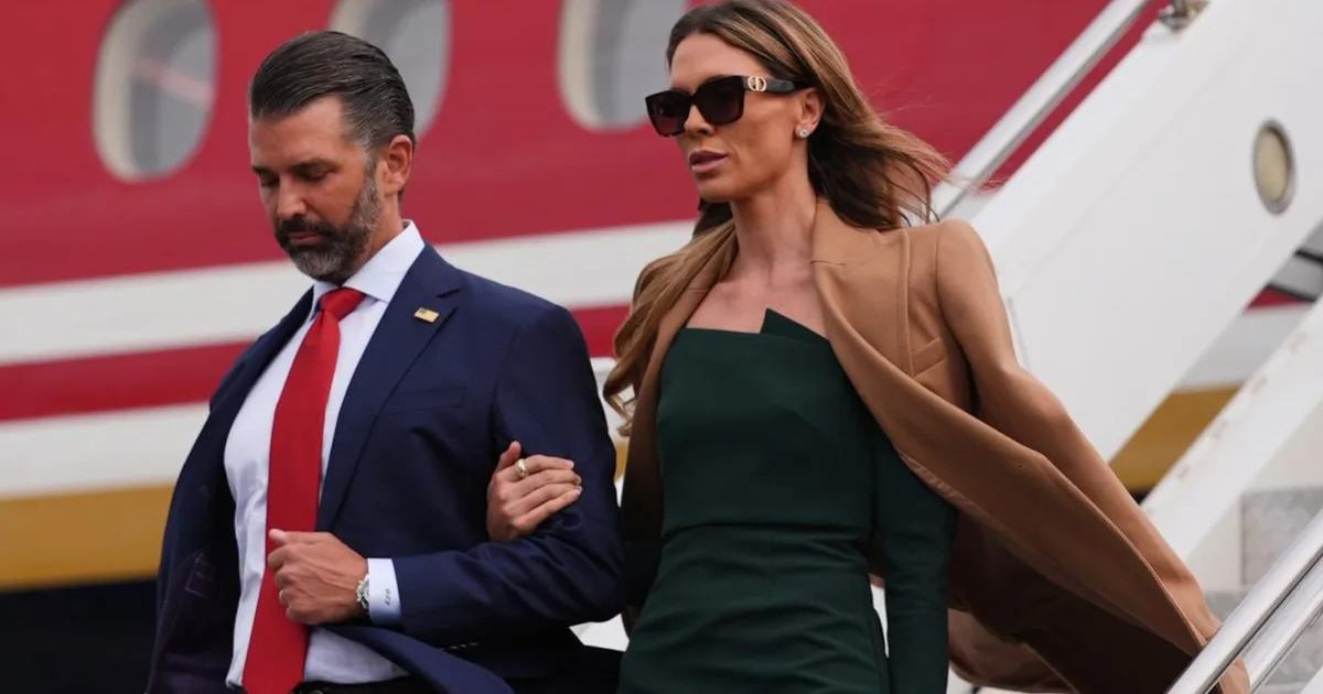 Trumpov syn vrátil ruskému oligarchovi peniaze za svadbu, tvrdí prezident