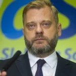 Vláda naďalej pracuje na vyradení ruských oligarchov zo sankčných zoznamov