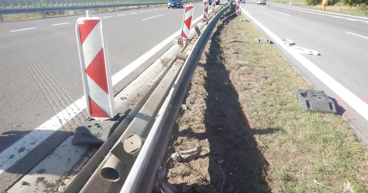 Vodič ušiel, na R1 po sebe nechal spúšť. Polícia hľadá svedkov