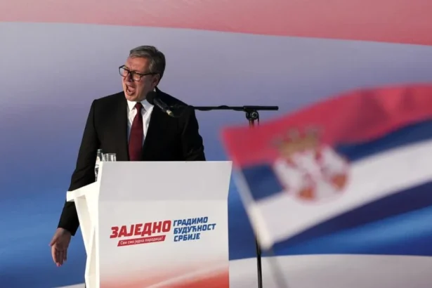 Vučić odstúpi z funkcie srbského prezidenta 27. septembra