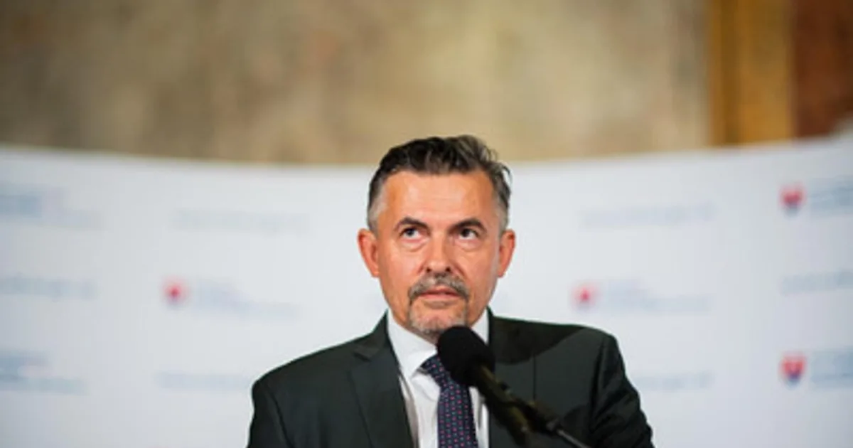 Zákon napísali tak, aby sa Machala dostal do Rady STVR. Teraz by bol problém ho odvolať