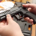 Zbrojný preukaz typu E a F pre civilné použitie zbraní