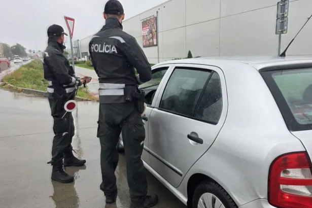 Zomrelo až 26 ľudí. Polícia bije na poplach, pri akcii odhalila desiatky priestupkov