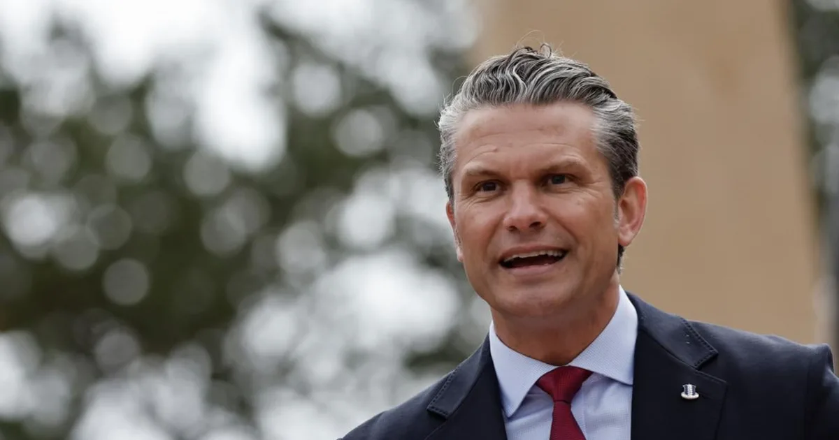 Americký minister obrany Pete Hegseth vedie rezort