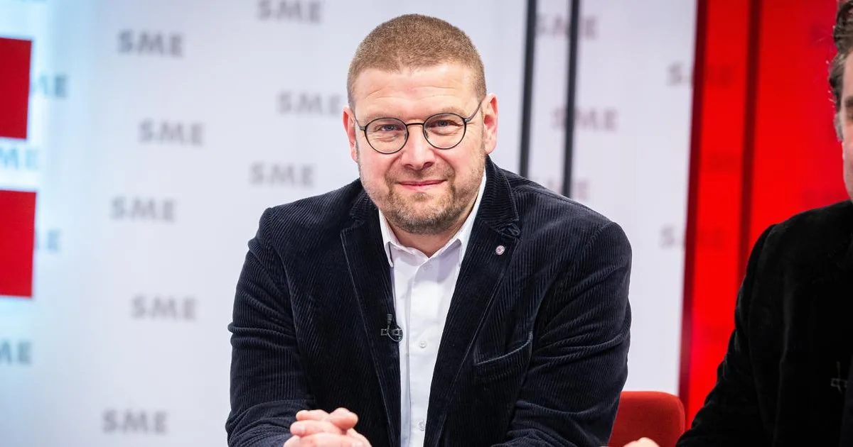 Bežec vytiahol z vody dvoch topiacich sa policajtov