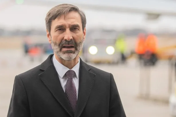 Blanár ide do Moskvy. Prioritou je ruský plyn a hrozba miliardového odškodnenia