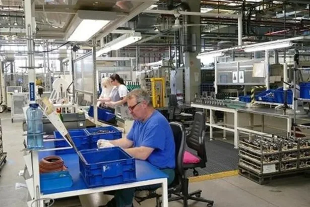 Budúcnosť zamestnancov martinského Volkswagenu je neistá, odbory rokujú