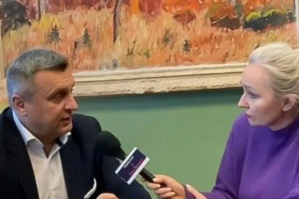 Danko prezradil, že SNS platila Šramovú. Sťažuje sa na korupciu v dezinformačnej scéne