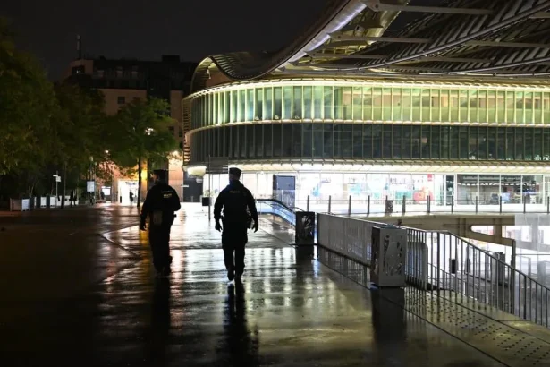 Francúzsko v prípade potreby zavedie nové zákazy vychádzania