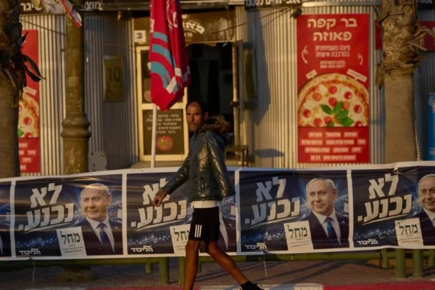 Izraelskej predvolebnej kampani dominujú príčiny a dôsledky útoku Hamasu