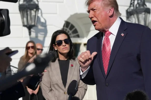 Je načase, aby za Ukrajinu namiesto Zelenského vyjednával niekto iný, vyhlásil Trump
