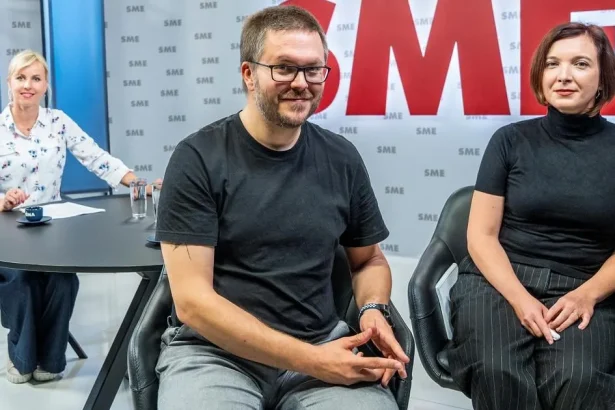 Komentátori: Ficov zbabraný rozpočet a rozkývaná koalícia