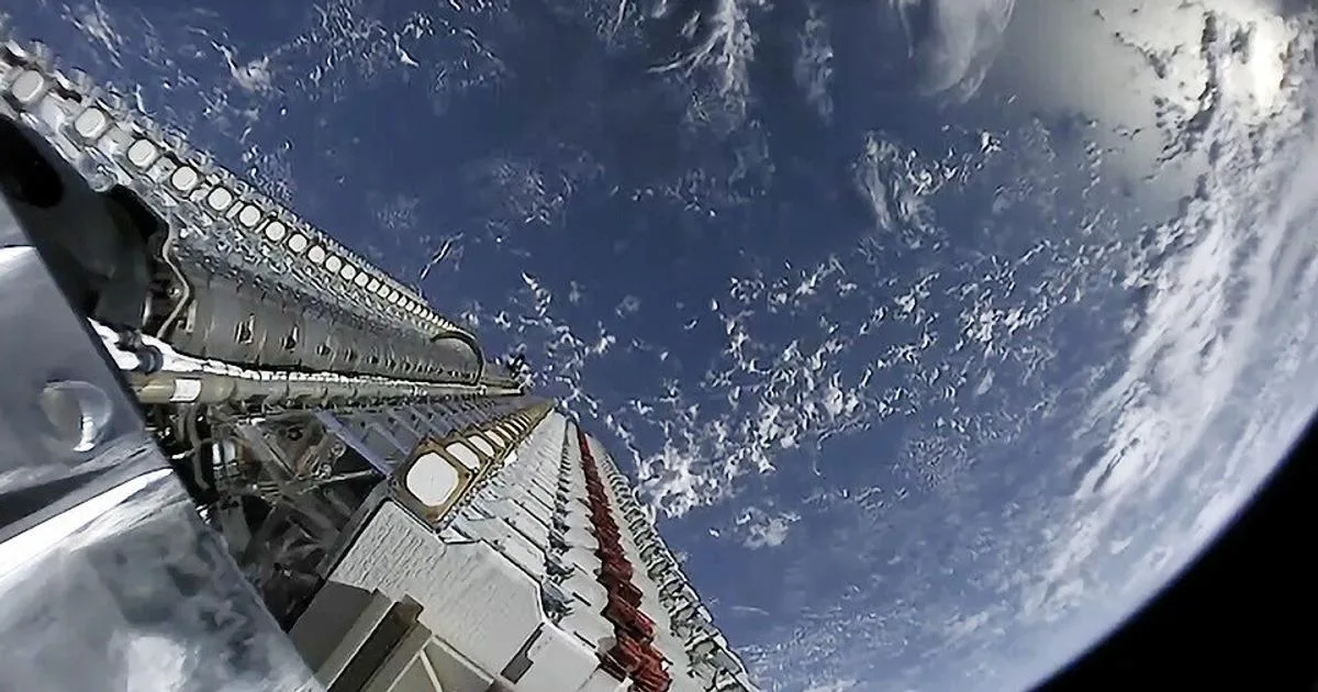Konkurencia SpaceX ťaží z pochybností o Starlinku