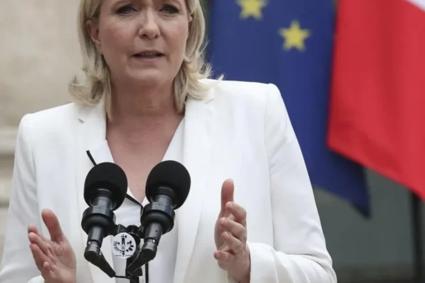 Le Penová plánuje škrty, ak sa stane prezidentkou