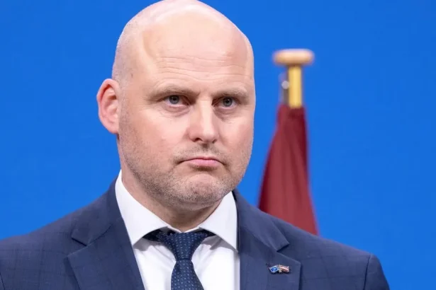 Lotyšsko dnes rozhoduje o novom zložení parlamentu