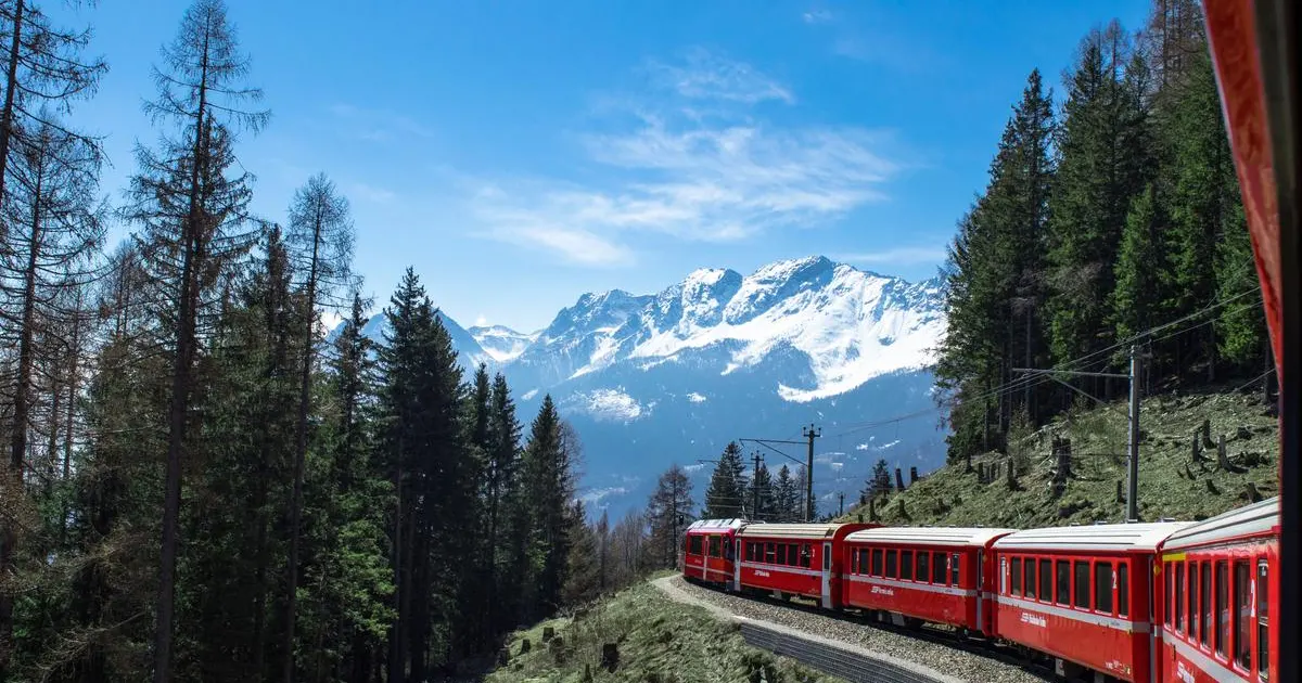 Medzi palmami a Alpami: Bernina Express je jedným z najkrajších vlakov Európy