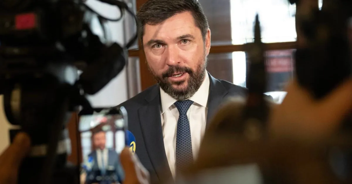 Minister Takáč pricestoval do Bratislavy