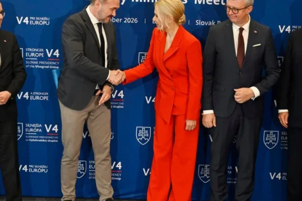 Ministri V4 tlačia na Brusel pre ceny energií aj pravidlá pre jadro