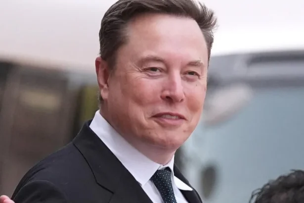 Musk poslal 276 miliónov na podporu republikánov pred voľbami