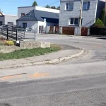 Muž ležal v križovatke, zrazilo ho auto. Polícia hľadá svedkov