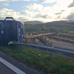 Na diaľnici pri Beluši je prejazdný len jeden pruh zo štyroch