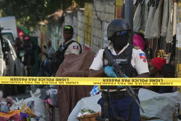 Na Haiti zmietanom krízou a vlnami násilia