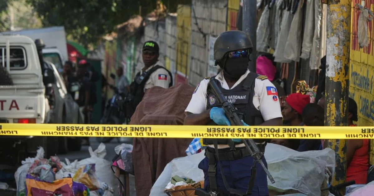 Na Haiti zmietanom krízou a vlnami násilia