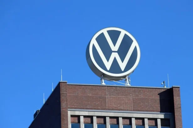Najväčší európsky výrobca automobilov čelí novým výzvam