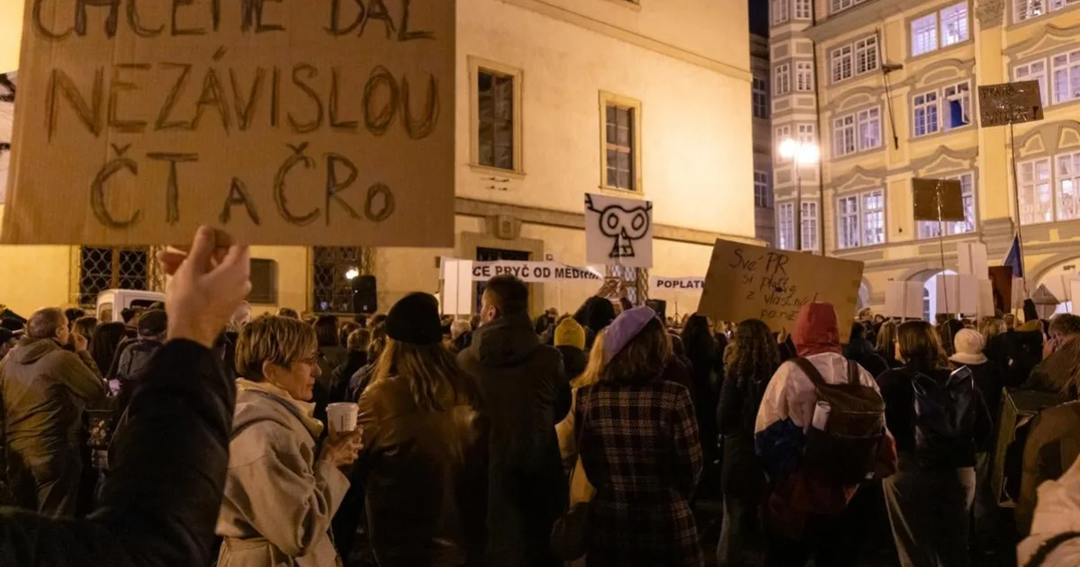 Nočné rokovanie vyvolalo protesty. Babišov tlak na ČT a ČRo sa môže vypomstiť